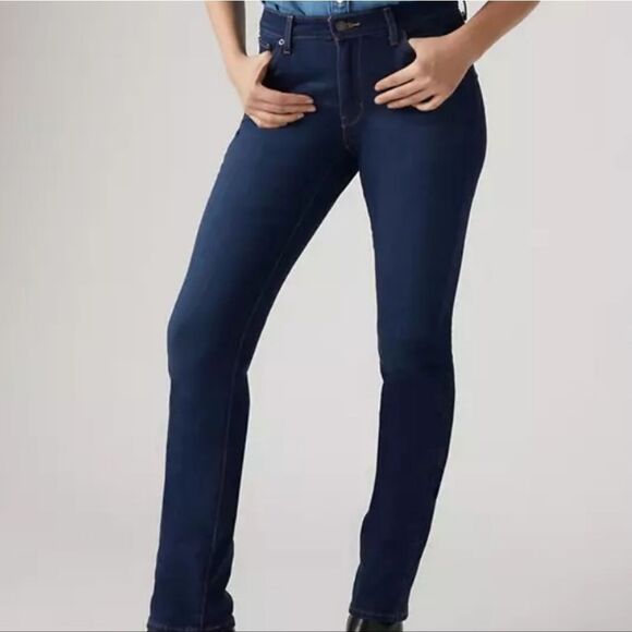 1360 NWT Levi's Classic Straight Fit Women's Jeans Sz 10 Long - Picture 8 of 9